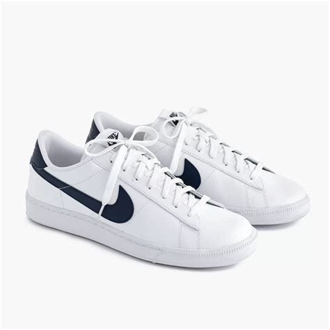 nike sneare weiß|white Nike sneakers.